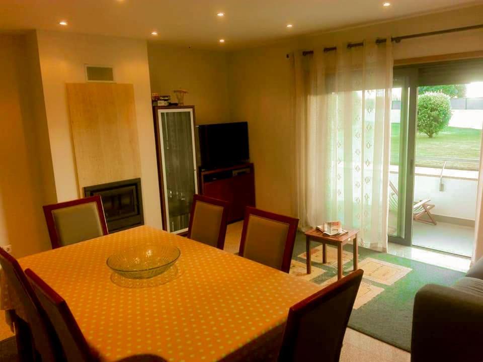 Beach Front Apartment - With Swimming Pool, Barbecue And Tennis Court! เวียนา โด กัสเตโล ภายนอก รูปภาพ